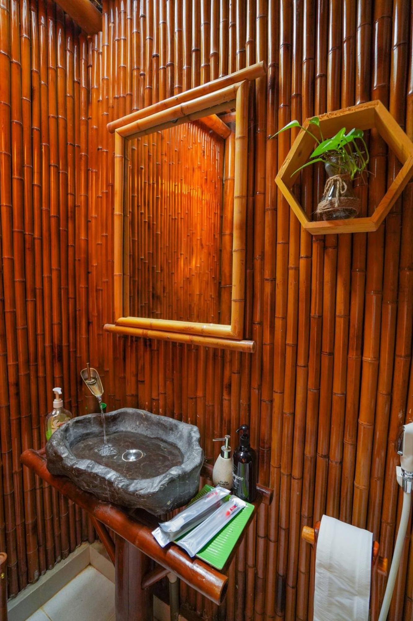 Little Bee House Hotel Trai Vang Exterior photo